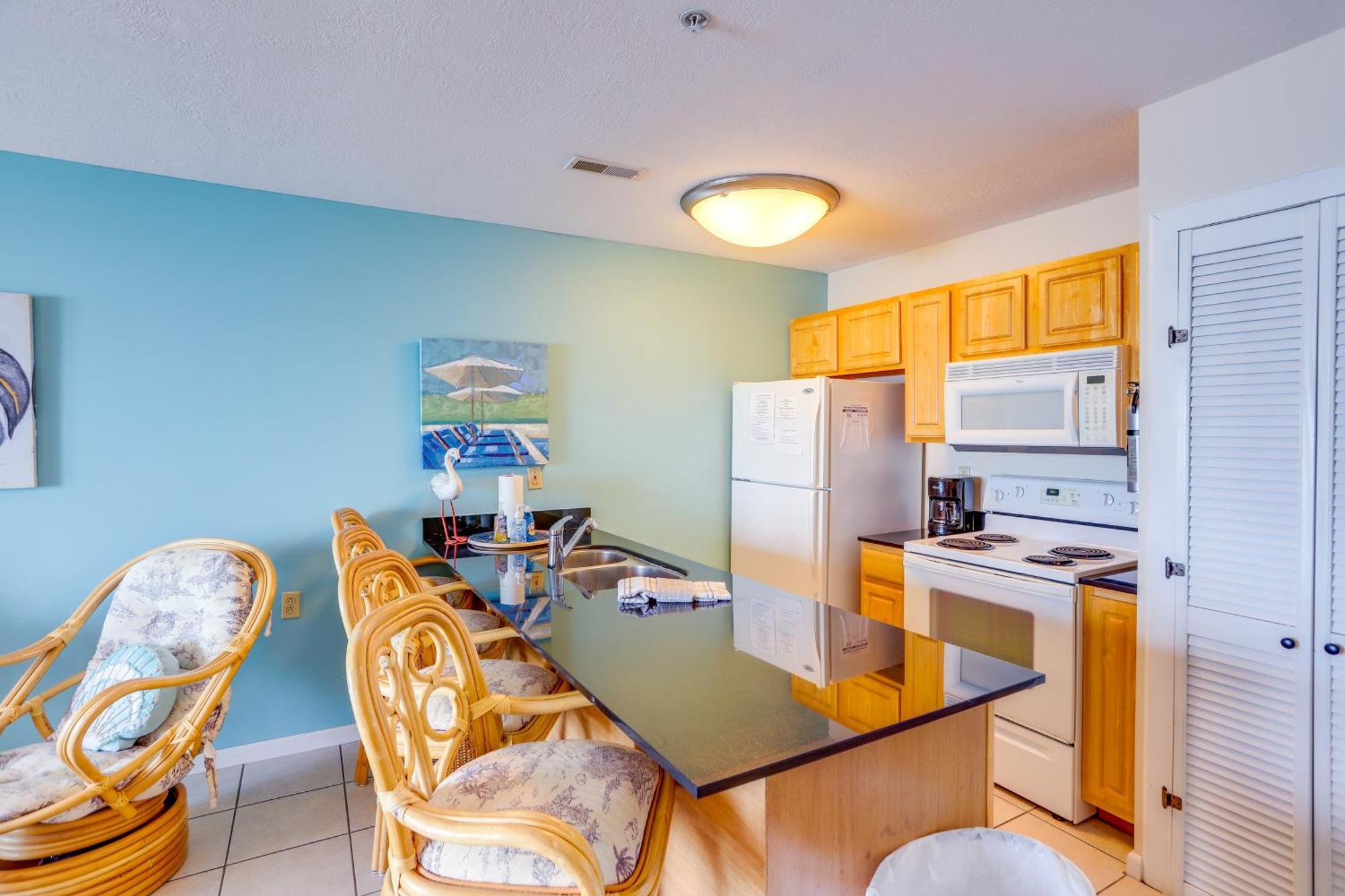 Waterfront Middle Bass Condo With Pool Access! Put-in-Bay Exterior photo