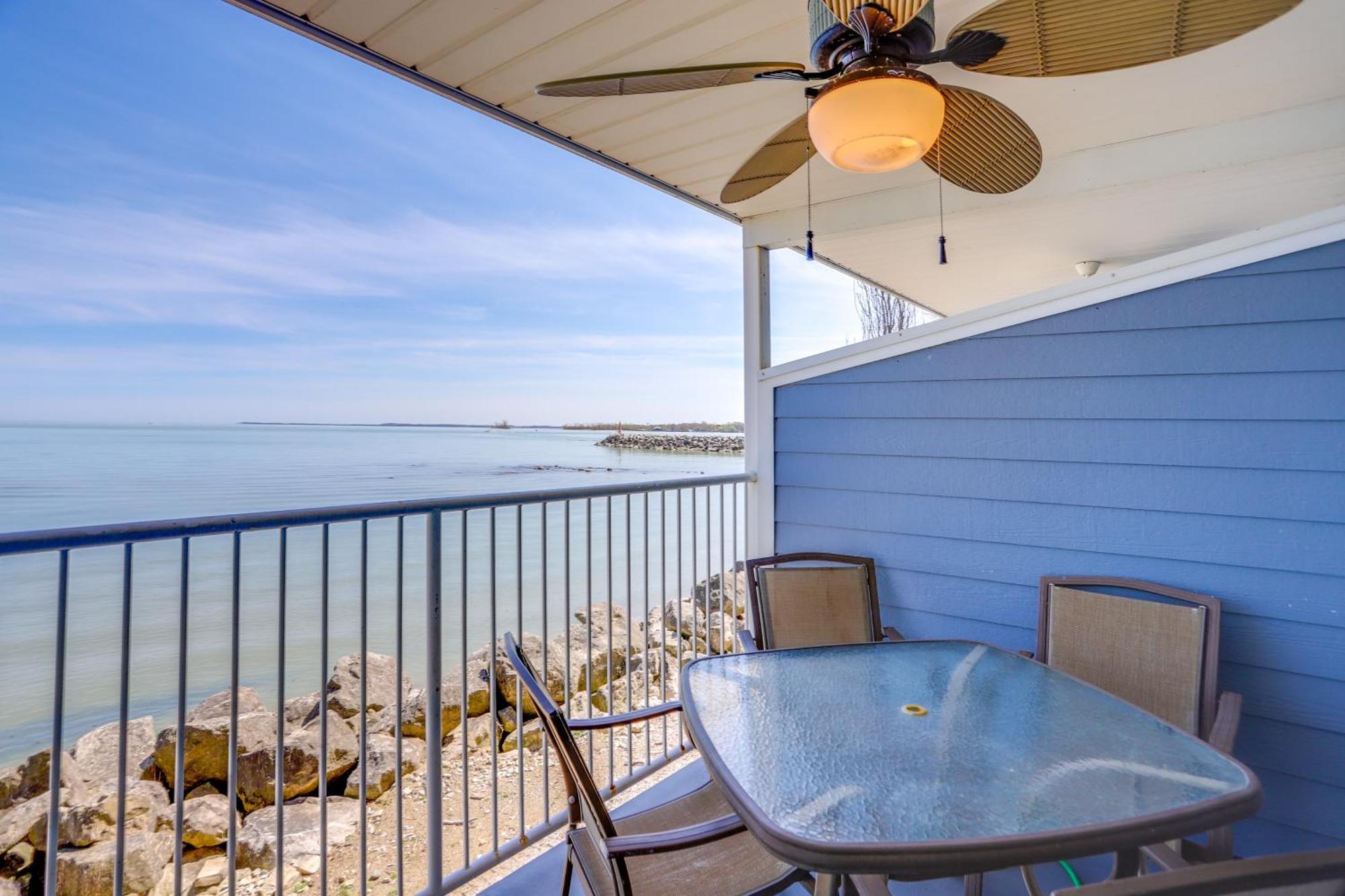Waterfront Middle Bass Condo With Pool Access! Put-in-Bay Exterior photo